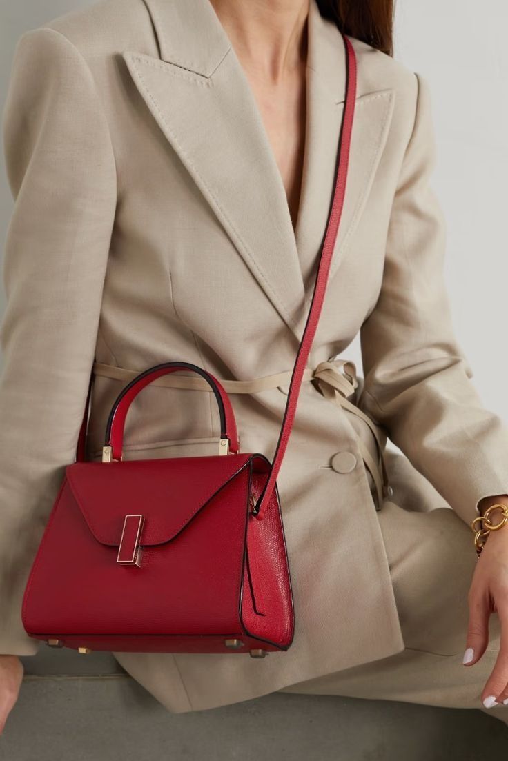 Refined Crossbody & Handbags for Everyday Luxury